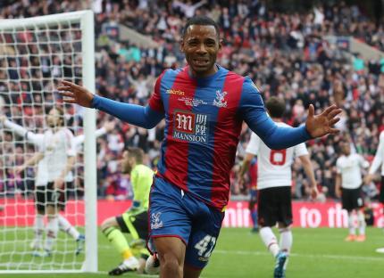 Jason Puncheon celebrating a Crystal Palace goal.