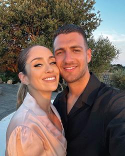 Photo of Diogo Dalot and his fiancée, Claudia Pinto.