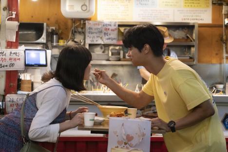 Jung Zi So And Cha Hak Yeon Find Love Under The Night Sky In Korean Remake Of “Midnight Sun” 11