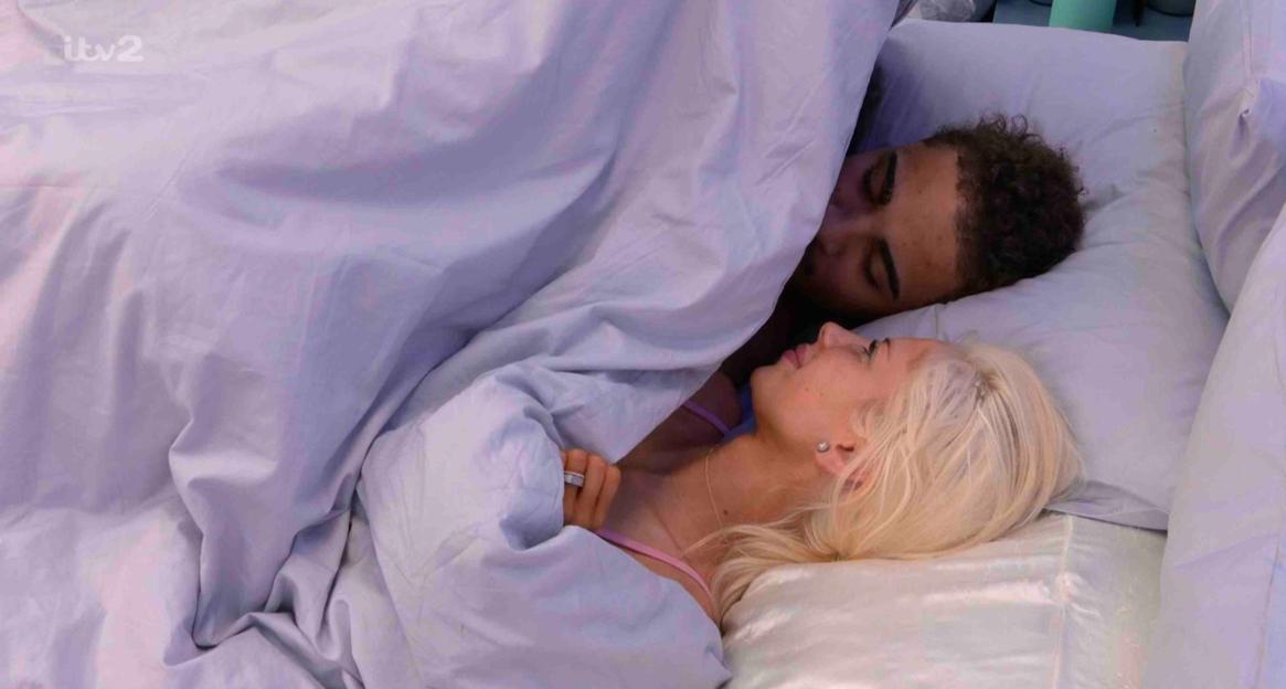 Big Brother's Elsa Rae Snuggles with Hunky Housemate Once More After Spending the Night Together – Is a 'Showmance' Brewing?