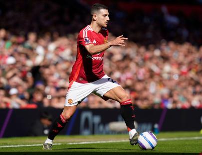 Diogo Dalot of Manchester United playing soccer.