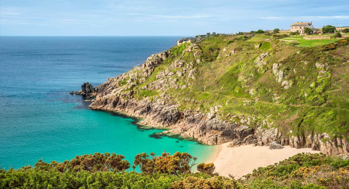 Swimmer dies ‘in front of his partner’ at beauty spot beach after getting into difficulty in water