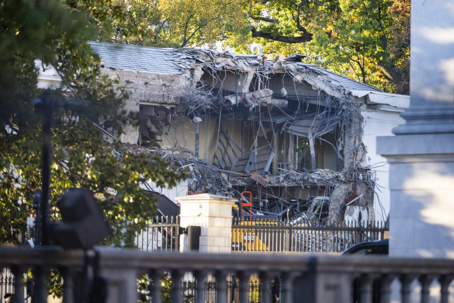 Demolition of East Wing of White House for ballroom construction