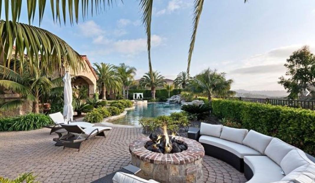 Alvarez used to live in a stunning home in San Diego before moving back to Guadalajara