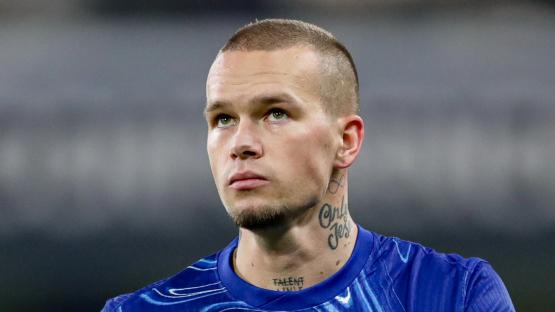 Will Mykhailo Mudryk receive a medal if Chelsea win the Conference League final?