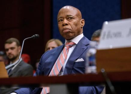 US: Judge dismisses criminal case against New York Mayor Eric Adams