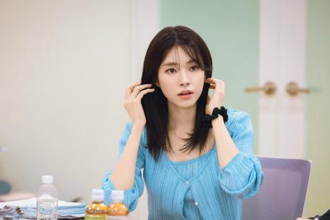 Jung Hae In And Ha Young Confirmed For New Rom-Com Drama “Lovestuck” 4