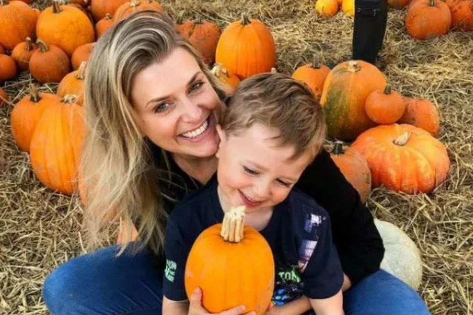 Emotional Anna Williamson reveals her son’s in surgery as Celebs Go Dating expert anxiously waits for news