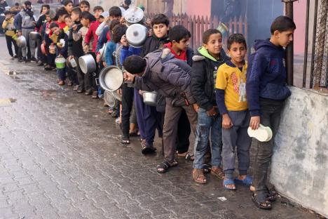 Hamas executes looters in Gaza as food crisis worsens