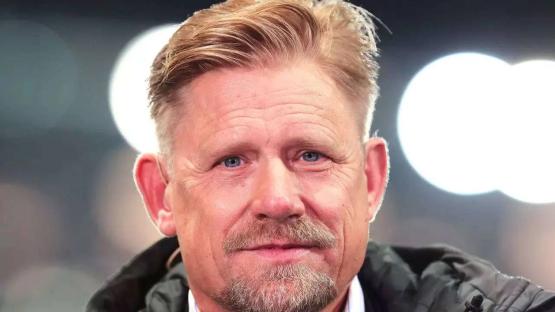 EPL: ‘It’s wrong to single him out’ – Schmeichel defends Man Utd star