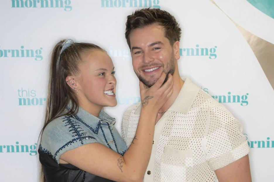 JoJo Siwa and Chris Hughes take their romance to the next level as they ‘blend families’ and splash the cash