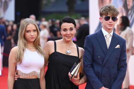 Amanda Abbington with her children at a film premiere.