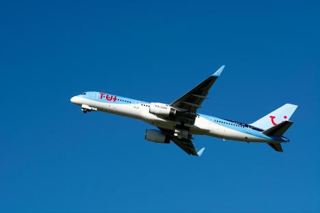 Panic after bomb threat note found on Brit flight to Canary Islands as major security operation launched